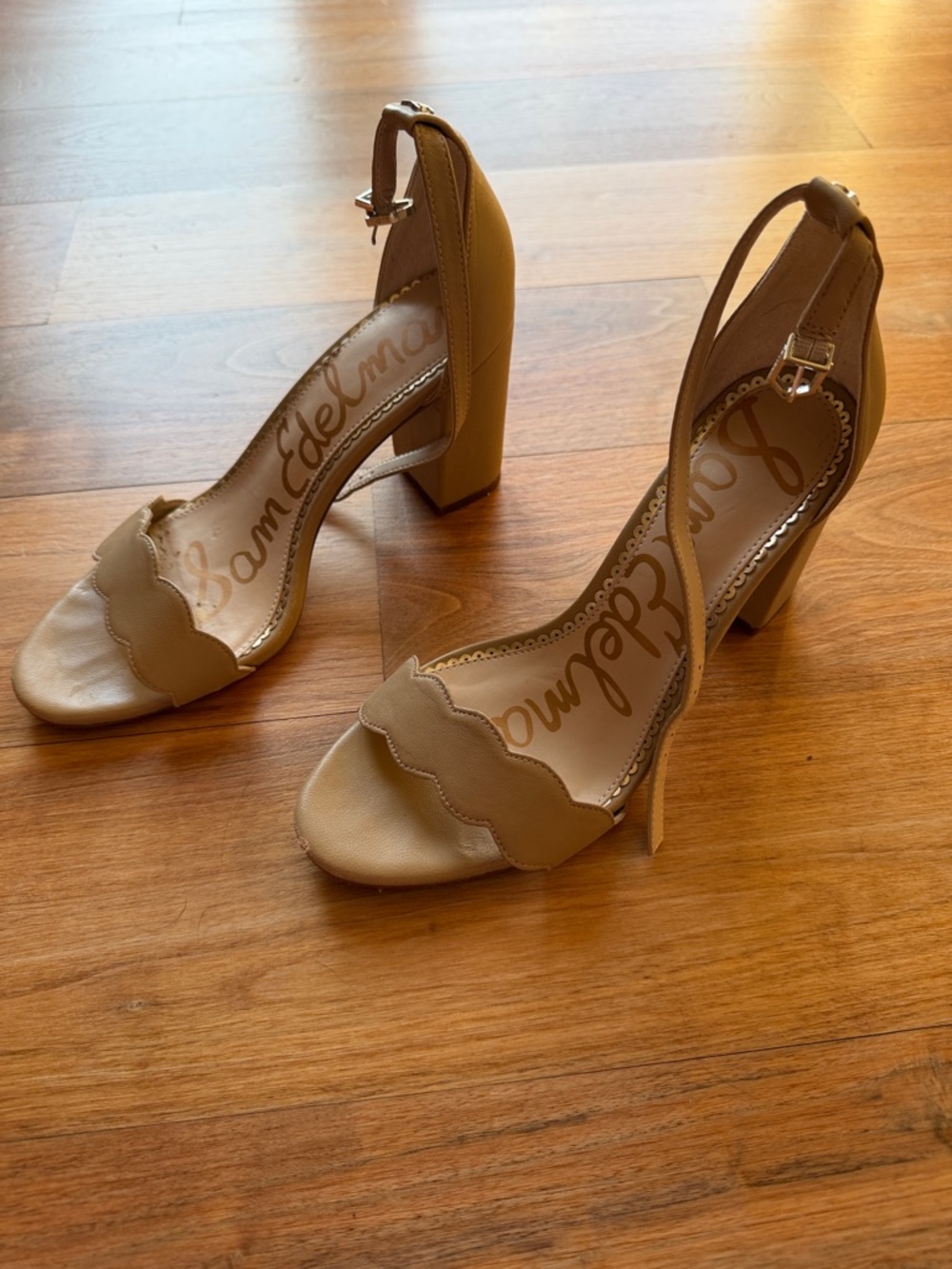 Sam Edelman Beige Scalloped Block Heel Sandals